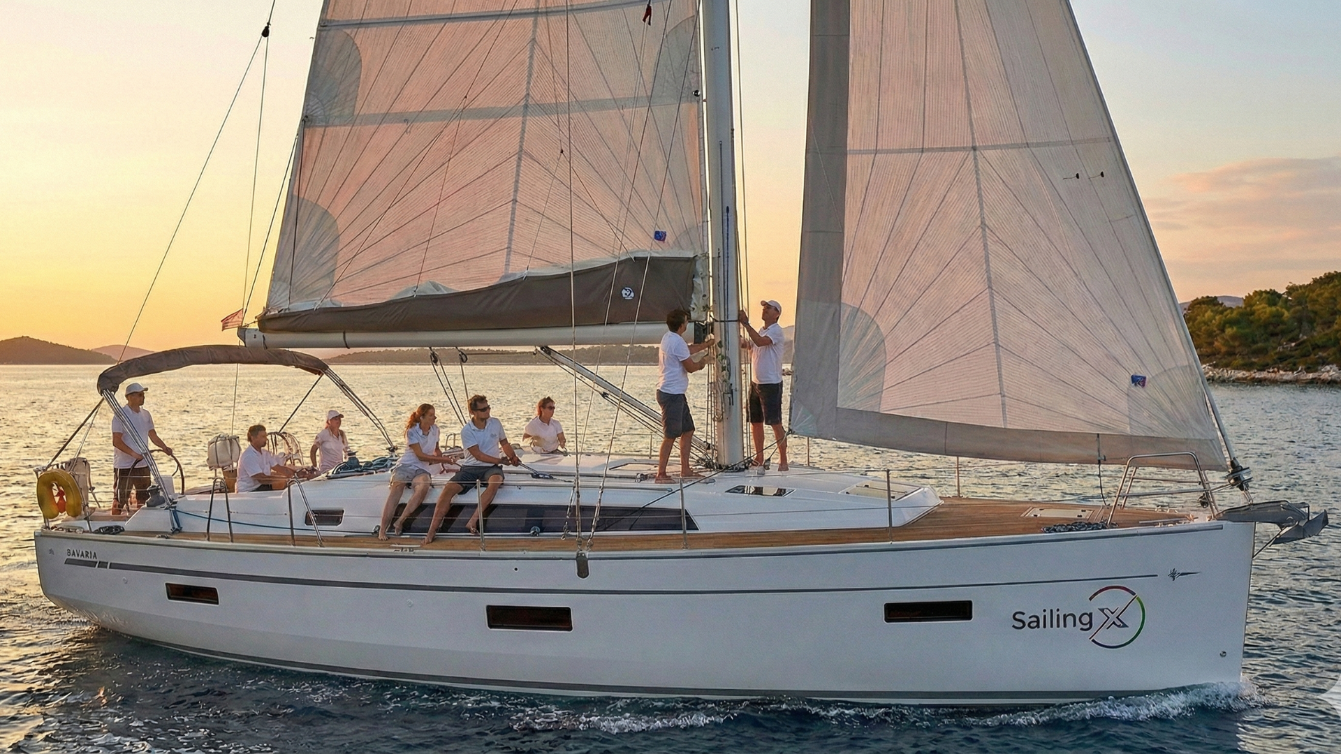 Segelyacht bei Sonnenuntergang - Sailing X